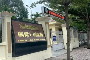 Hoãn phiên tòa xét xử 6 cựu cán bộ sai phạm về đất đai ở Khánh Hòa