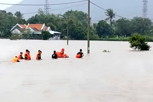 Trong 1 giờ tăng 4 triệu m3 nước, hồ Sông Cái tăng lưu lượng xả lũ 