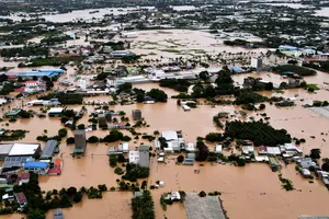 Hạ du Phan Rang chìm trong biển nước
