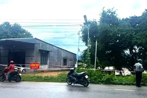 Bờ sông Cái sạt lở nghiêm trọng uy hiếp quốc lộ 27 và khu dân cư