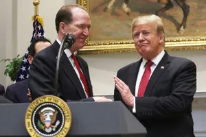 Ông Malpass gặp Tổng thống Mỹ Donald Trump - Ảnh Getty Images