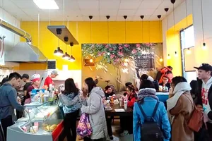 Tiệm Em Ơi đông khách - Ảnh do nhân vật cung cấp