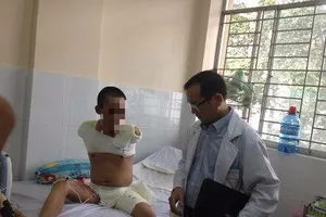 Cắt hai tay và 1 chân cứu bệnh nhân bị phỏng điện