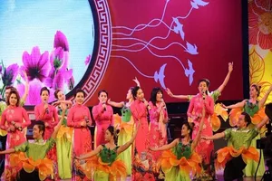 Gần 400 triệu đồng ủng hộ 'Đêm nhạc Blouse trắng'