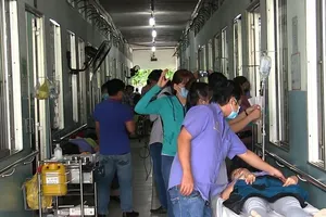 Lý do 67 công nhân ở Hóc Môn nhập viện cấp cứu