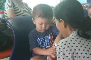 Sức khỏe bé trai bị đâm xuyên não thế nào khi 2 tuổi?