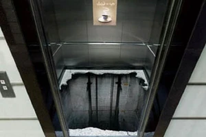 Rơi thang máy ở độ cao 15m, nam thanh niên nguy kịch