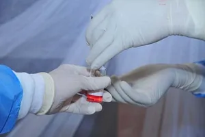 2 người đã nhìn đời bằng giác mạc bé Hải An 