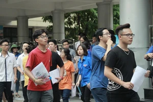 Đề toán khó, nhiều thí sinh làm theo... cảm tính