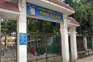 Cô giáo bị tố bắt học sinh lớp 6 tự tát nhau sưng mặt