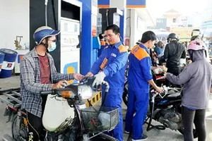 Giá xăng A95 giảm sốc hơn 1.000 đồng/lít từ chiều nay