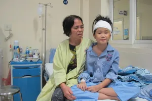 Phép màu cho cô bé bị u não tiên lượng 95% tử vong