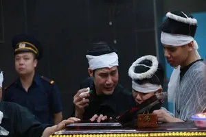 Xót xa đưa tiễn nữ công nhân quét rác bị “xe điên” tông chết