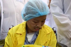 Bé Bình An con trai sản phụ từ chối điều trị ung thư xuất viện