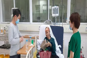 Hành trình 80 ngày giành giật sự sống cho bệnh nhân COVID-19 