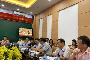 Chuyển bệnh nhân COVID-19 nặng ở Đà Nẵng ra BV Trung ương Huế