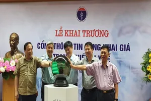 Bộ Y tế ra mắt 'thanh bảo kiếm' chống thổi giá thiết bị y tế