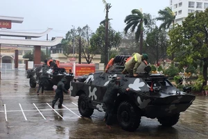 Hàng loạt bệnh viện, trạm y tế Quảng Ngãi tốc mái, hư hại nặng