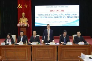 Bộ GD&ĐT: Một năm khó khăn nhưng giáo dục không bị “đứt gãy”