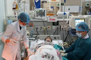 Hôn mê sâu sau 9 ngày uống rượu liên tục