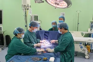 Ca ghép thận đầu tiên cho trẻ suy thận giai đoạn cuối