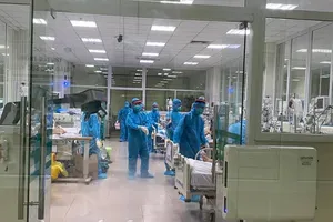 17 bệnh nhân COVID-19 rất nặng, 1 ca tiên lượng tử vong