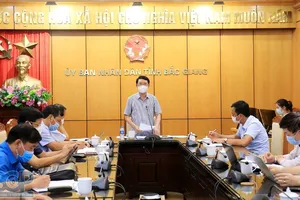 Bắc Giang tạm đóng cửa 4 KCN, cách ly toàn bộ huyện Việt Yên