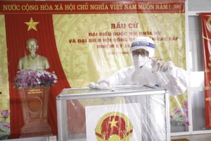 Bệnh nhân COVID-19, người đang bị cách ly sẽ bầu cử ra sao?