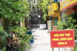 Hà Nội thêm 37 ca COVID-19, người dân hạn chế ra khỏi nhà từ 19-7