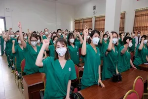 Thủ tướng yêu cầu 40 tỉnh chi viện nhân lực cho TP.HCM và các tỉnh phía Nam