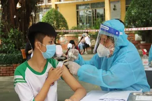 Bộ Y tế: tiêm mũi 3 từ tháng 12, được phép tiêm trộn nhiều loại vaccine