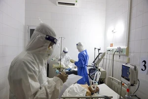 Tối 3-12 thêm 13.670 ca, Hà Nội 791 ca vượt lên cao thứ 3 cả nước