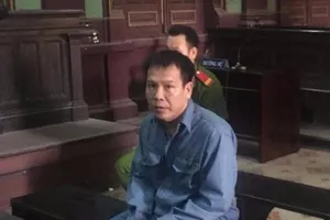 Sập bẫy mỹ nhân kế, 4 người đàn ông bị 'lột' sạch tư trang