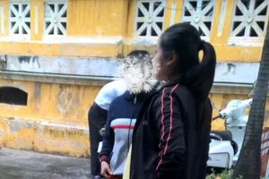 Chị chồng vắng nhà, em dâu liên tục... 'nhập nha'