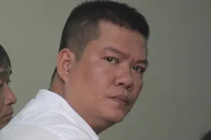 Thanh tra xây dựng nhận hối lộ lãnh án 1 năm tù