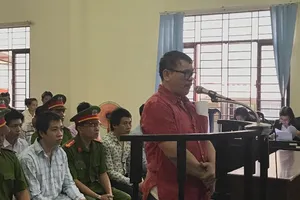 Truy sát kinh hoàng ở bệnh viện: Nạn nhân cũng hầu tòa