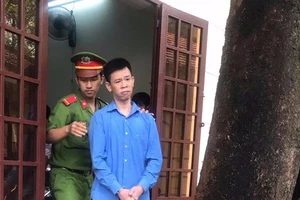 Truy sát bạn cùng phòng vì không chịu nhậu cùng