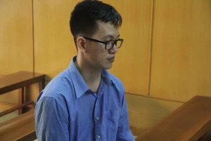 Trưởng phòng ngân hàng dỏm lừa tiền tỉ các công ty