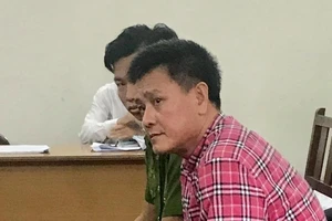 Cán bộ hải quan Cát Lái nhận hối lộ hầu tòa