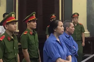 Vợ chồng U60 “siêu lừa” đại gia lãnh án 