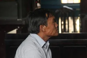 Ra quyết định trái luật, một chấp hành viên lãnh án