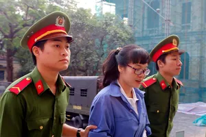 Huyền Như vẫn tiếp tục... hầu tòa sau Tết