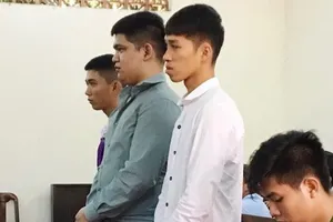 Thiếu nữ bị nhóm thanh niên cùng ấp xâm hại tập thể