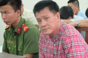 Nguyên cán bộ hải quan Cát Lái nhận hối lộ hầu tòa