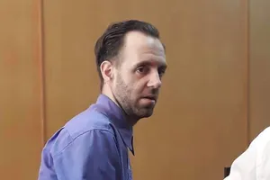 Ông Tây say rượu tông chết người đi xe đạp