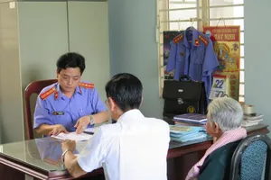 Viện tối cao làm việc với cụ bà 94 tuổi bị oan 40 năm