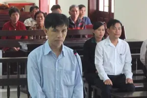 Khi thủ quỹ ngân hàng 'bén duyên' với cờ bạc 