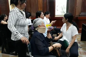 Toà sẽ xác minh việc bị cáo nhập viện để xin hoãn xử