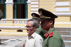 Công chứng viên bị tù vì tham gia tổ chức lật đổ chính quyền 