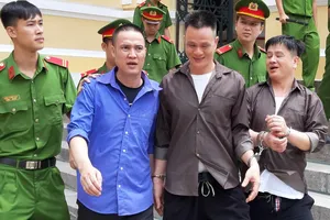 Bị vây bắt, ông trùm nói với công an tiếc không kịp nổ súng